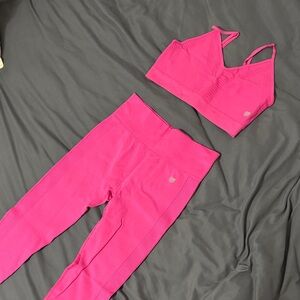 Forever 21 Fuchsia Workout Set